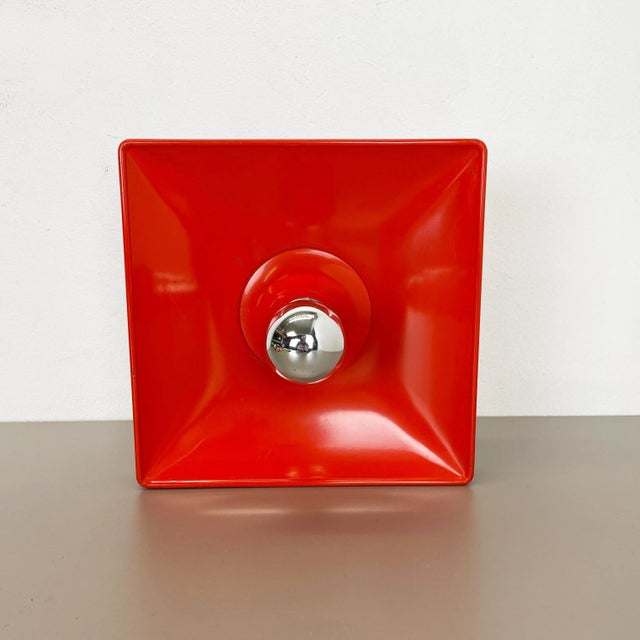 1970s Minimalist Pop Art Red Orange Metal Wall Light from Sölken Lights, Germany, 1970s For Sale - Image 5 of 18