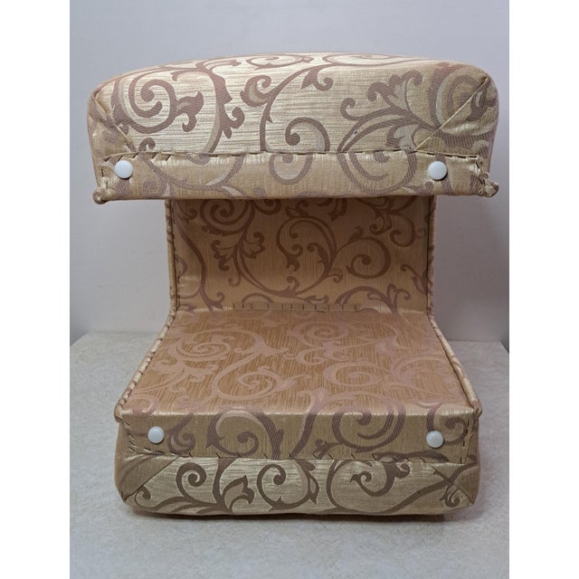 Vintage Postmodern Pink & Gold Damask Waterfall Vanity Stool For Sale - Image 9 of 11