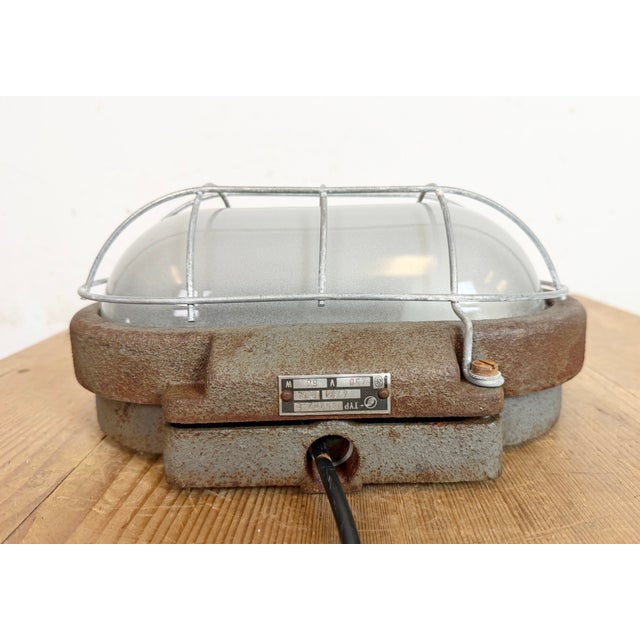 Metal Industrial Grey Cast Iron Wall Light from Elektrosvit, 1960s For Sale - Image 7 of 15