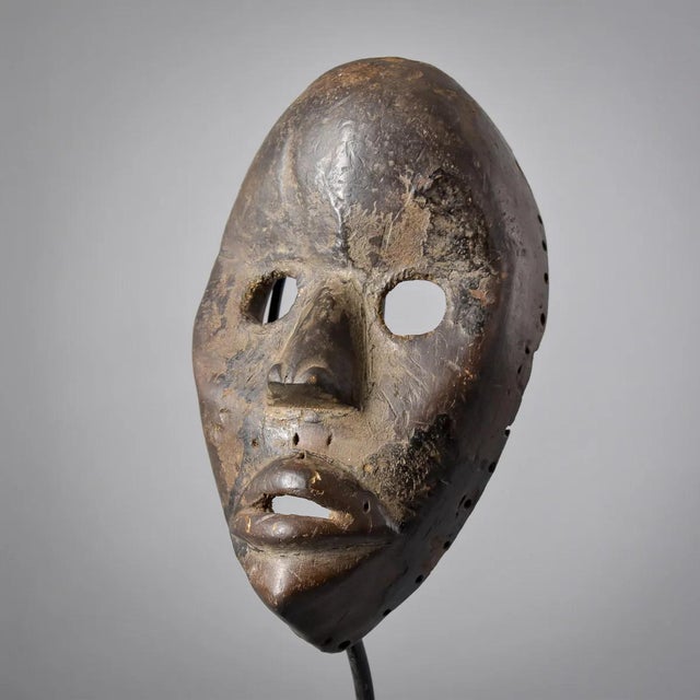 African Early 20th Century Dan Dean Gle Wood Mask For Sale - Image 3 of 10