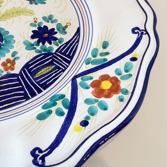 Vintage Italian Garofano Faenza 11" Majolica Dinner Plate For Sale In Boise - Image 6 of 11