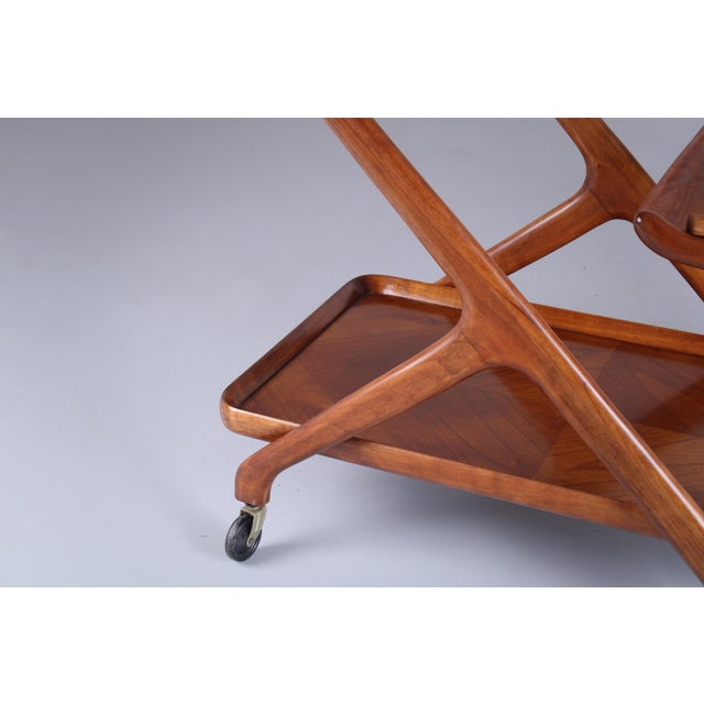 Italian Style Serving Trolley in Walnut by Cesare Lacca for Cassina, 1960s For Sale - Image 15 of 18