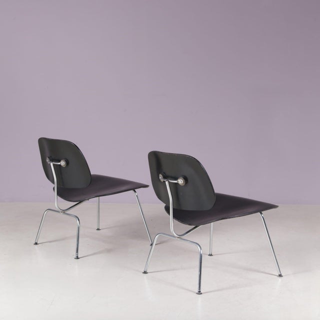LCM Chairs in Chrome Metal with Black Plywood by Charles & Ray Eames for Herman Miller, USA, 1960s, Set of 2 For Sale - Image 3 of 11