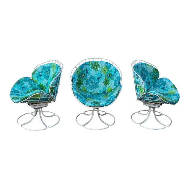 Mid-Century Modern Salterini Style Clam Shell Swivel Patio Chair-Set of 3 For Sale