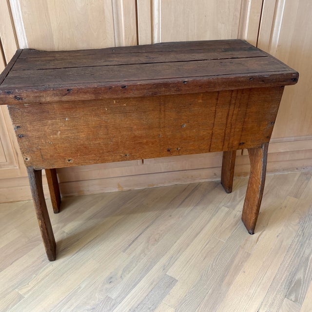 This Antique American Primitive Pine Wood Dough Box Table Circa 1750 is a unique museum quality piece of history. Its...