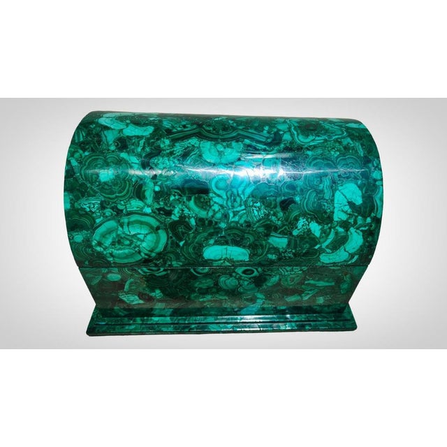 Large 20th Century Malachite Box Large malachite box - semi-precious stone used by jewellers. It is in an excellent state...