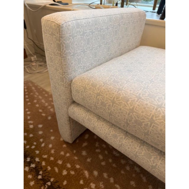 1980s Bench Recovered in Elizabeth Eakins Fabric For Sale - Image 4 of 6
