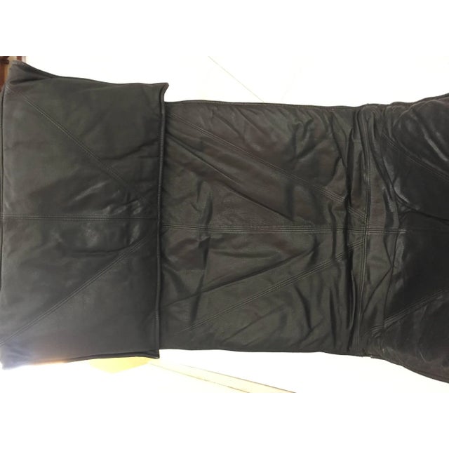 Tord Bjorklund Chaise Longue in Black Leather, Sweden 1970s For Sale - Image 9 of 11