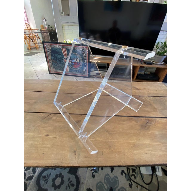 1970s Triangular Acrylic Glass Side Table in the style of David Lange, 1970s For Sale - Image 5 of 18
