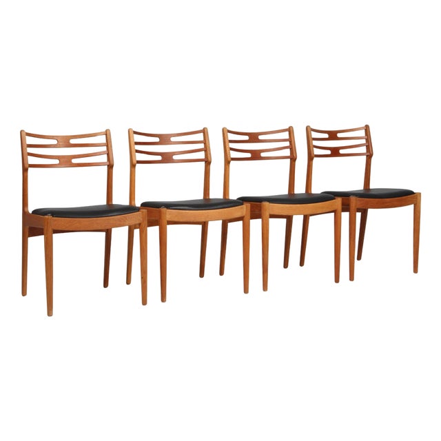 Dining Chairs attributed to Johannes Andersen for Uldum Møbelfabrik, Set of 4 For Sale