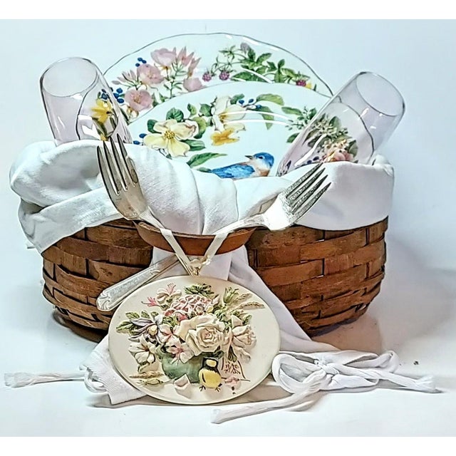 1980s Birdwatchers Picnic Gift Basket- Set of 9 For Sale - Image 5 of 13