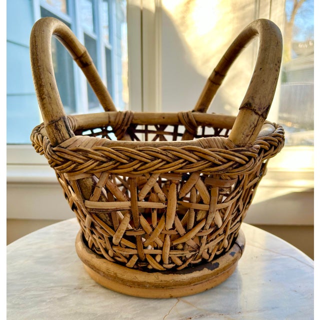 Vintage Handmade Bamboo & Rattan Grapevine Basket For Sale In New York - Image 6 of 11