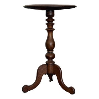 Antique English Mahogany Tripod Table, Victorian Occasional / Lamp Table, 19th Century For Sale