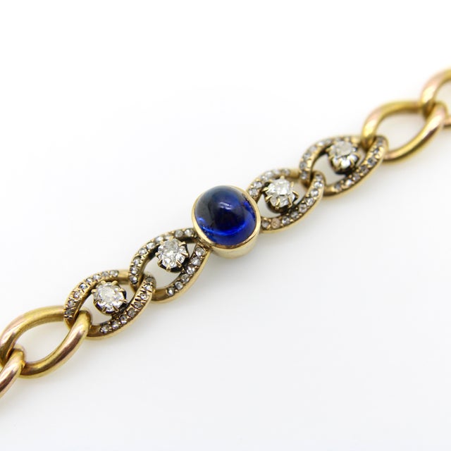 Late 19th Century Victorian 14k Gold Curb Link Bracelet With No-Heat Sugarloaf Sapphire and Old Mine Cut Diamonds For Sale In Los Angeles - Image 6 of 10