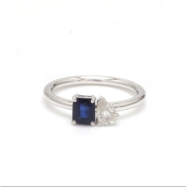 Natural 0.69cts blue sapphire & 0.26 cts diamond ring in 14k gold For Sale - Image 10 of 18