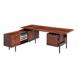 Arne Vodder for Sibast Model 209 Mid Century Rosewood Desk With Return For Sale