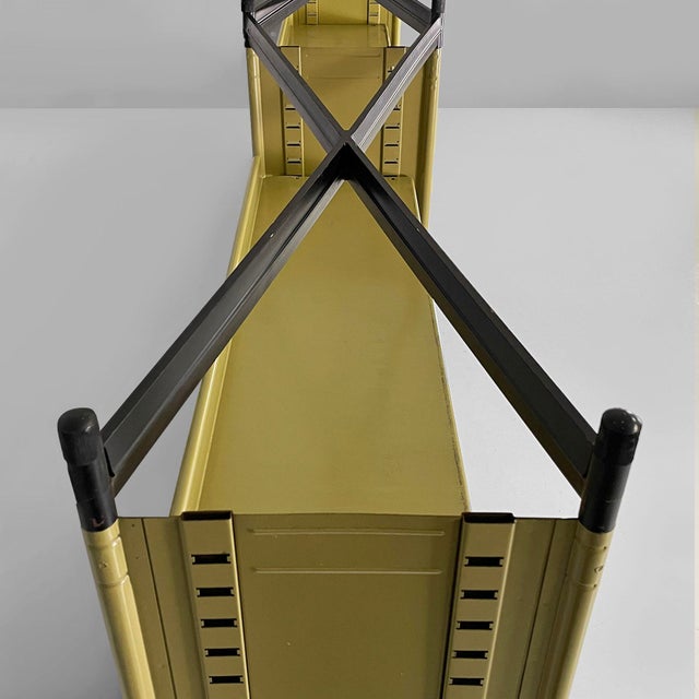 Mid-Century Modern Italian Bookcase by Studio BBPR for Olivetti, 1960s For Sale - Image 9 of 18