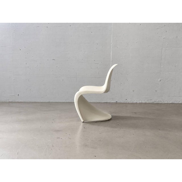 White Panton Chair by Verner Panton from Vitra, 2008 For Sale - Image 13 of 15