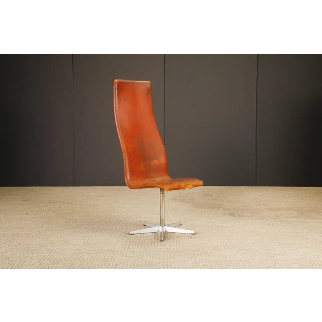 'Oxford' Highback Swivel Chair by Arne Jacobsen for Fritz Hansen, 1968, Signed For Sale - Image 9 of 18