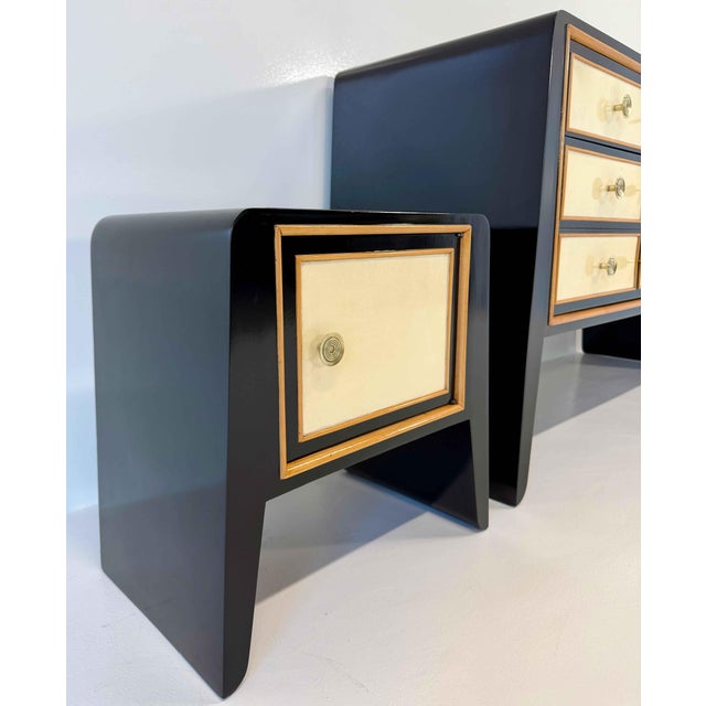 1940s Italian Art Deco Dressor Set and Nightstands by Paolo Buffa, 1940s, Set of 3 For Sale - Image 5 of 15