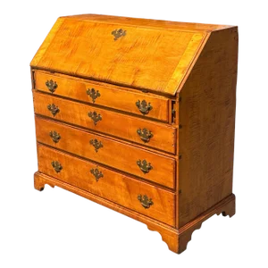 Chippendale New Hampshire Tiger Maple Slant Lid Desk With Full Stepback Interior