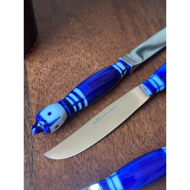 1960s Vintage Bjørn Wiinblad for Rosenthal "Siena Blue" / "Fantasia" Porcelain Knives - Set of 6 For Sale - Image 5 of 5