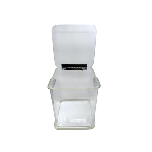 Mid-Century Modern Mid 20th Century Wilardy Clear Lucite Ice Bucket With Hinged Lid and Chrome Accents For Sale - Image 3 of 9