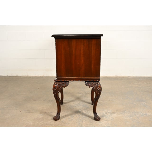 Berkey & Gay Style Chippendale Carved Mahogany Sideboard or Bar Cabinet, Circa 1920s For Sale - Image 16 of 18