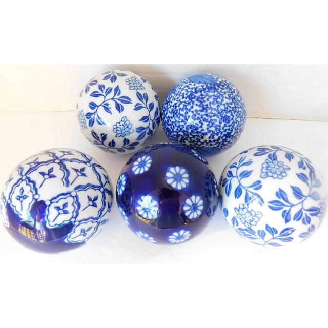Blue and White AsianInspired Porcelain/Ceramic Vintage Carpet Balls
