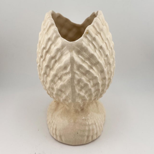 Mid 20th Century Vintage Japanese Shell Ceramic Vase or Planter in Ivory Crackle Glaze For Sale - Image 5 of 9