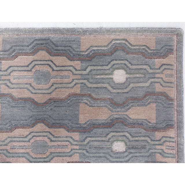 Textile Light Gray Geometry Meets Modern Elegance: Rug "Misty" by Doris Leslie Blau For Sale - Image 7 of 10