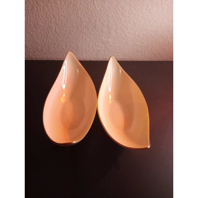 Beige 1980s Lenox Beige Gilded Porcelain Boat Shape Dishes- Set of 2 For Sale - Image 8 of 8