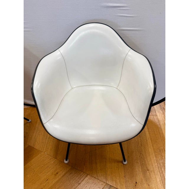 Mid-Century Modern Set of 4 Mid Century Eames for Herman Miller Molded Shell Arm Chairs For Sale - Image 3 of 10