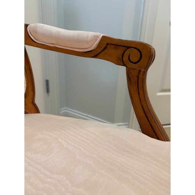 Louis XV-Style Armchair in Peach Silk Upholstery For Sale In Nashville - Image 6 of 7