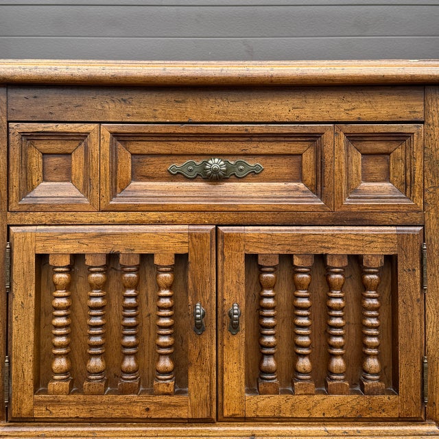 Spanish Revival 1960s Thomasville Spanish Revival Oak Nightstand Cabinet With Drawer For Sale - Image 3 of 15