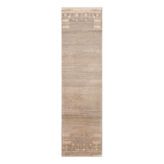 Nazmiyal Collection Tribal Geometric Neutral Grey Modern Runner Rug For Sale