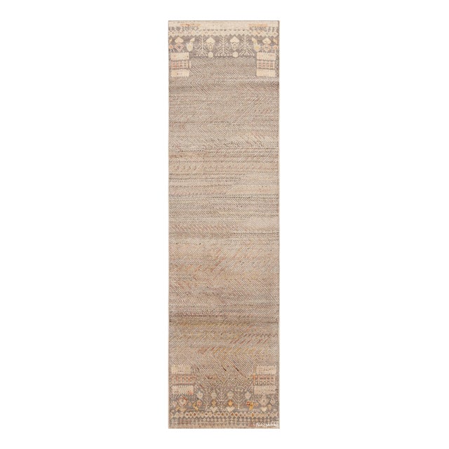 Nazmiyal Collection Tribal Geometric Neutral Grey Modern Runner Rug For Sale