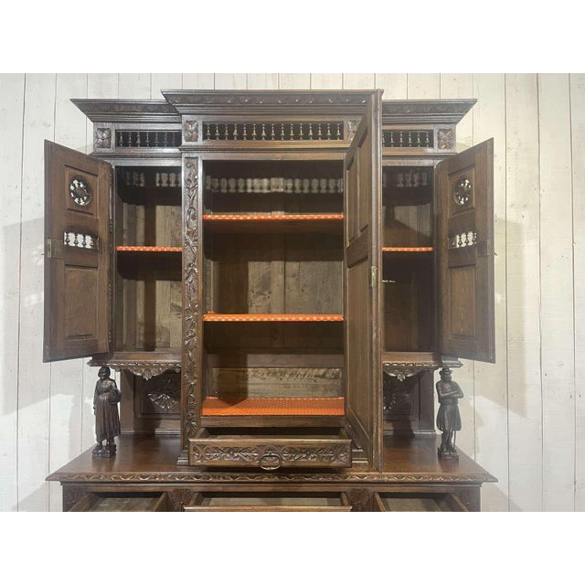 Early 20th Century Breton Two-Part Buffet in Chestnut Wood For Sale - Image 5 of 18
