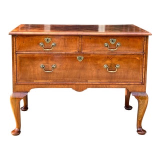 Early 18th Century Queen Anne English Walnut Lowboy Dressing Table For Sale