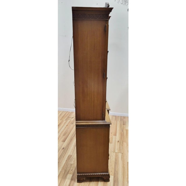 Antique American Chippendale Style Mahogany Breakfront Bookcase For Sale In New York - Image 6 of 18