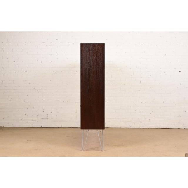 1960s Paul McCobb Mid-Century Modern Walnut Bookcase on Hairpin Legs, Newly Refinished For Sale - Image 12 of 14