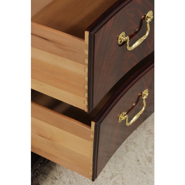 Thomasville Flame Mahogany Bow Front Chest on Chest For Sale In Philadelphia - Image 6 of 15