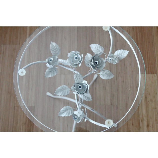 Metal 1990s Bohemian Chic White Finish Sculptural Metal-Crafted Roses Wrought Iron Style Glass Top End Side Table For Sale - Image 7 of 9