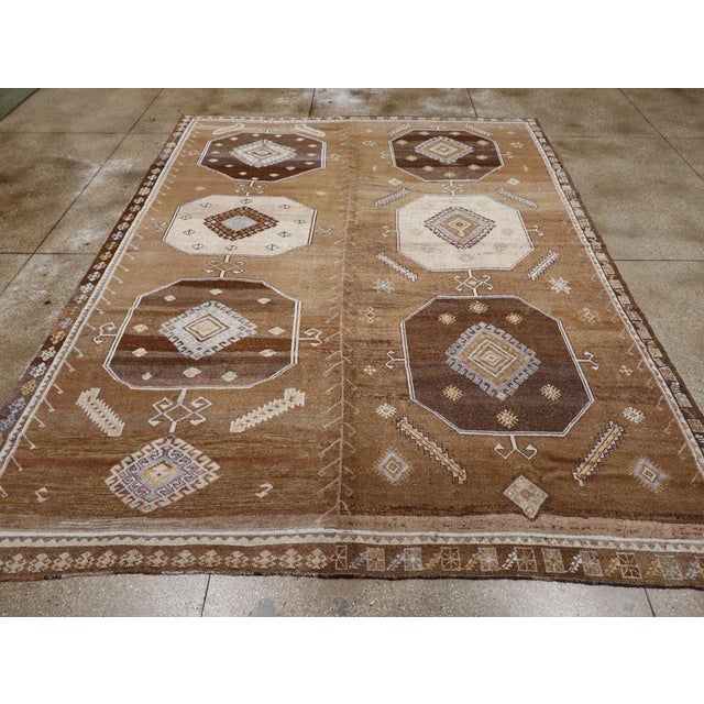 Galerie Shabab Collection Mid-20th Century Turkish Anatolian Room Size Carpet For Sale - Image 4 of 10