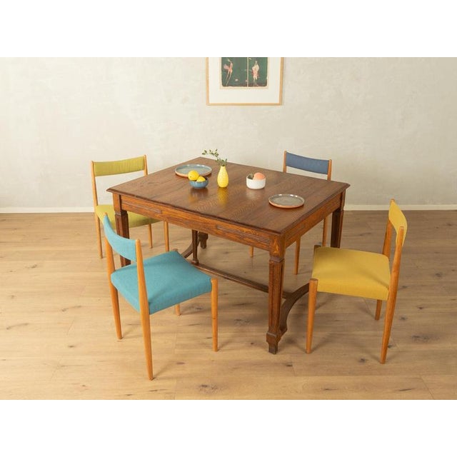 1920s Art Nouveau dining table very good craftsmanship, high-quality materials. Made in Germany Table Underside: 64.0 cm...