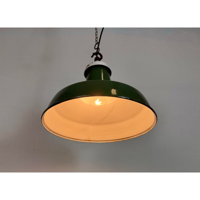 British Industrial Green Enamel Factory Pendant Lamp, 1960s For Sale - Image 9 of 16