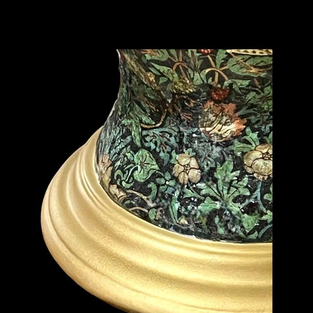 William Morris "The Strawberry Thief" Design Table Lamp, 16.5 In For Sale - Image 4 of 8