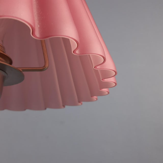 Modernist Pink Pleated Murano Glass Table Lamp, 1970s For Sale - Image 10 of 16