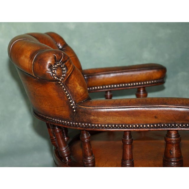 Antique Captain's Desk Chair in Brown Leather, 1880 For Sale - Image 14 of 18