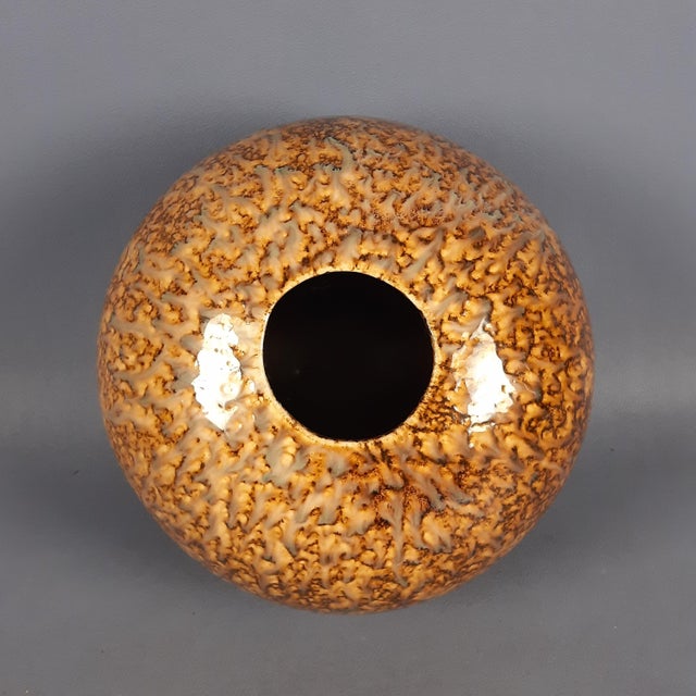 1970s Vintage Space Age Ceramic Sphere Vase with Tortoiseshell Enamel, 1970s For Sale - Image 5 of 11
